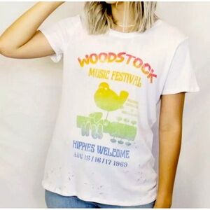 Chaser Woodstock Music Festival Graphic Tee, size small, perfect condition!